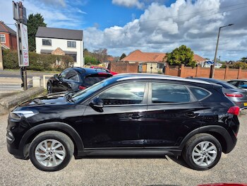 Used Hyundai TUCSON 2017 for sale - 77890241: Photo