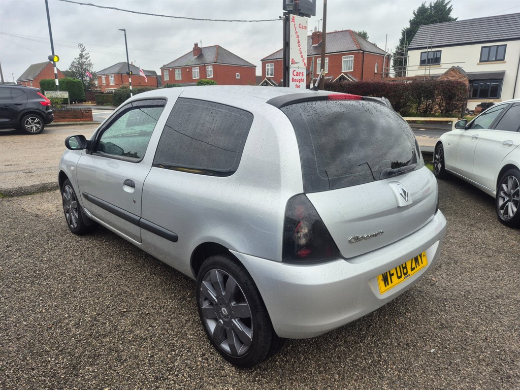 Used Renault Clio 2008 for sale - 76948708: Photo 4
