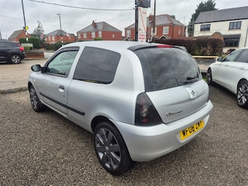 Used Renault Clio 2008 for sale - 76948708: Photo