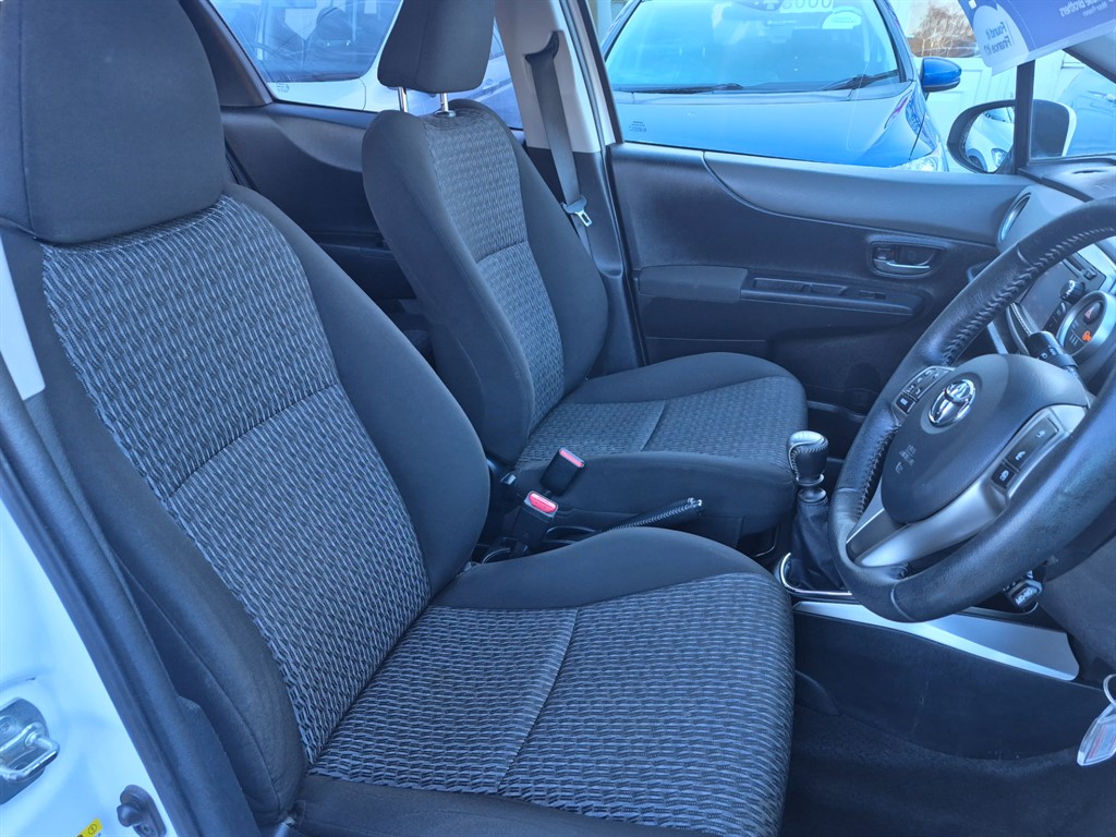 Used Toyota Yaris 2014 for sale - 77087759: Photo 10