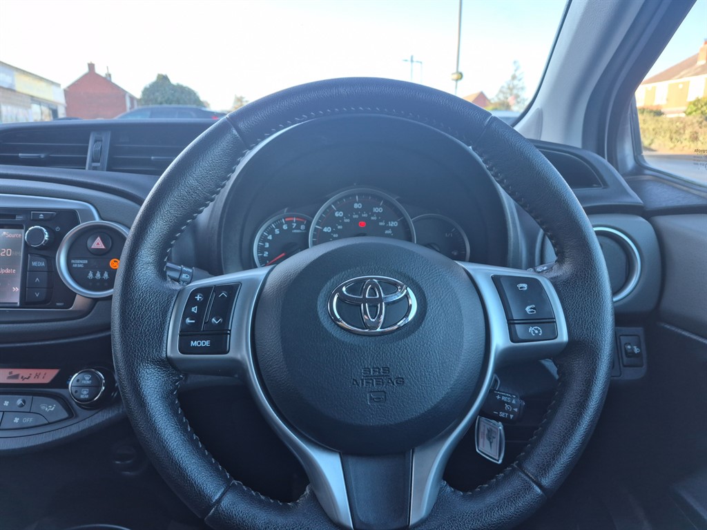 Used Toyota Yaris 2014 for sale - 77087759: Photo 12
