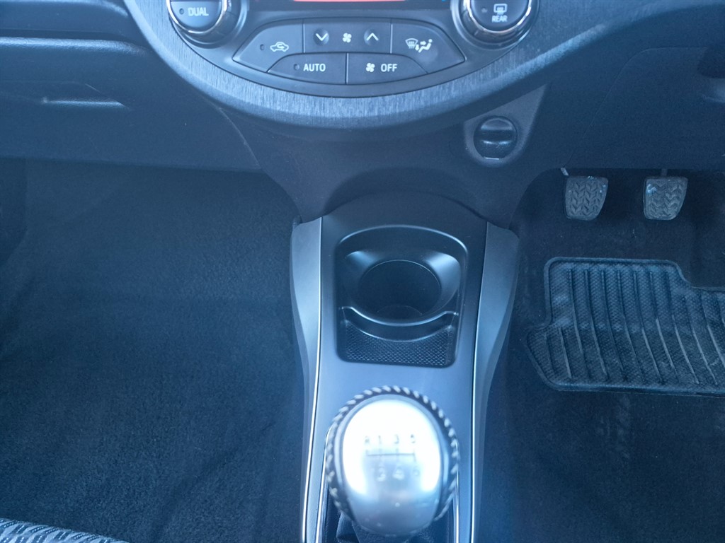 Used Toyota Yaris 2014 for sale - 77087759: Photo 14