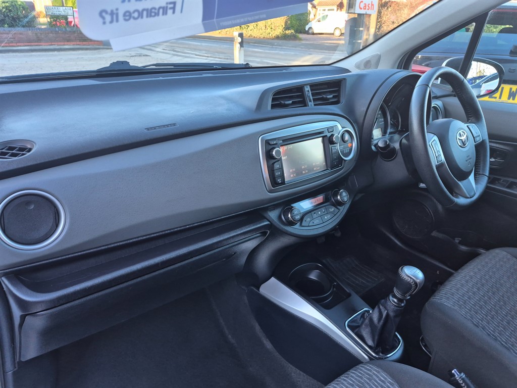 Used Toyota Yaris 2014 for sale - 77087759: Photo 17