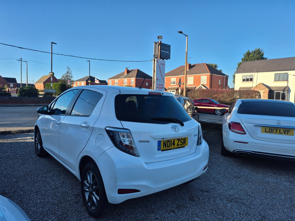 Used Toyota Yaris 2014 for sale - 77087759: Photo 4