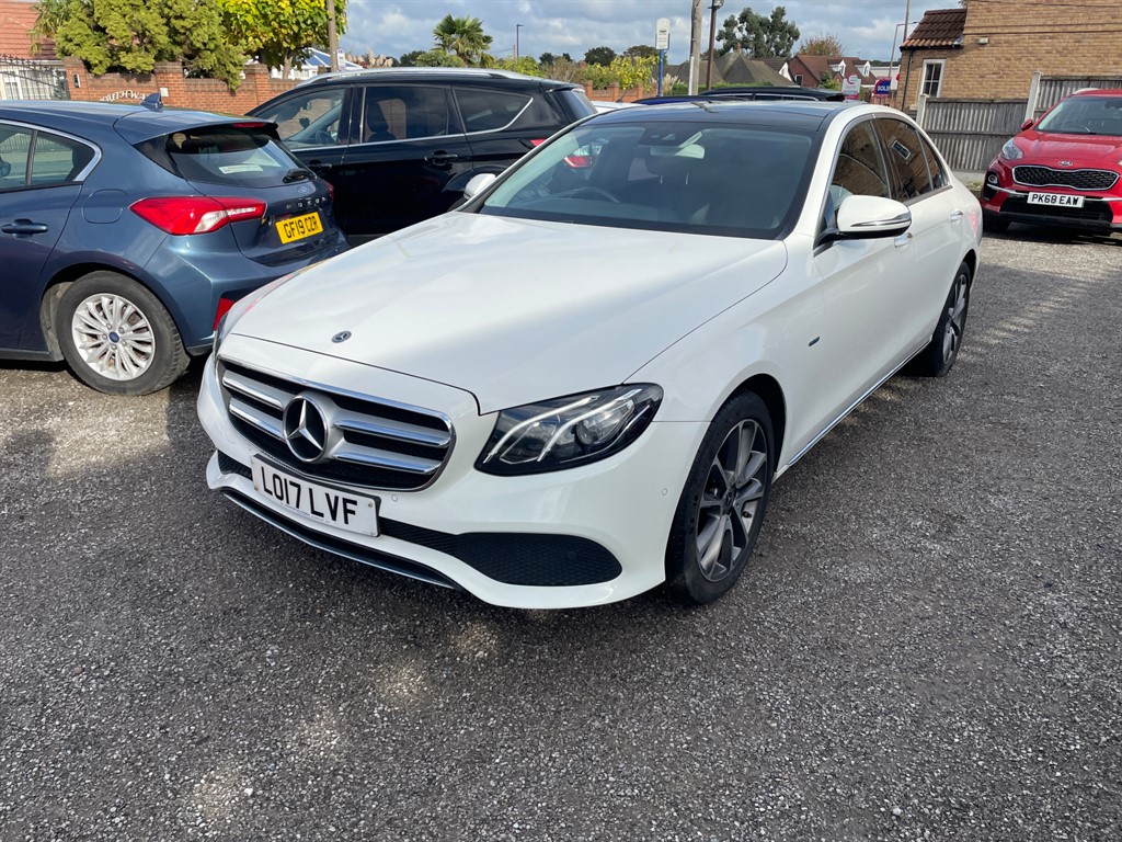Used Mercedes-Benz E Class 2017 for sale - 76780514: Photo 3
