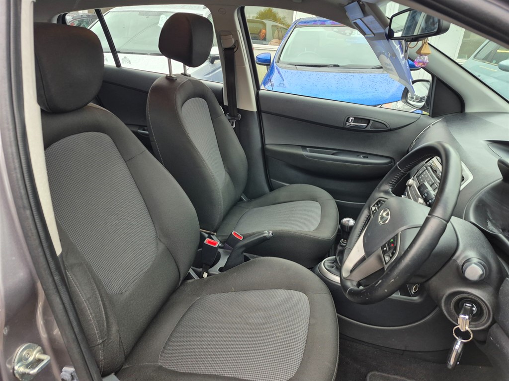 Used Hyundai i20 2014 for sale - 76766589: Photo 10