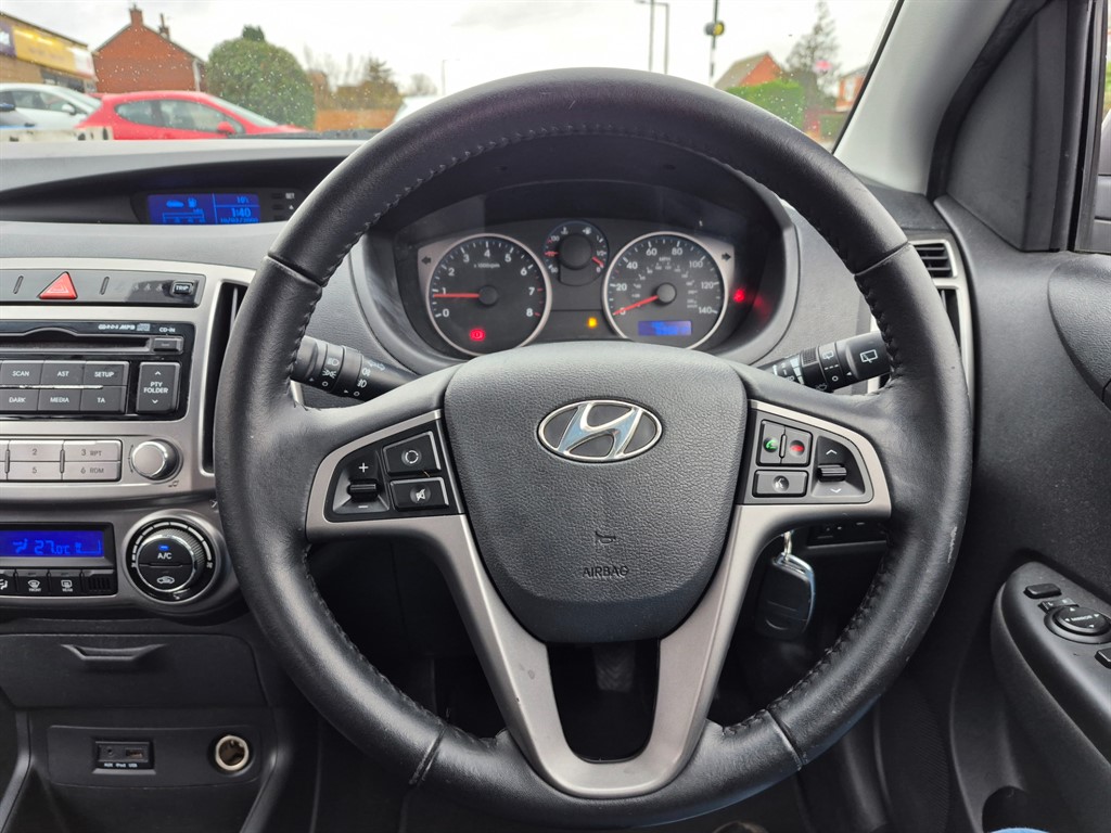 Used Hyundai i20 2014 for sale - 76766589: Photo 11