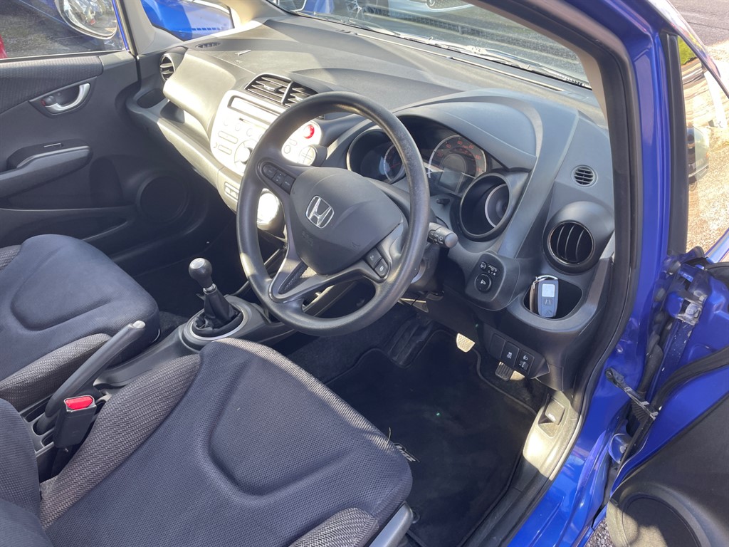 Used Honda Jazz 2011 for sale - 76161625: Photo 8