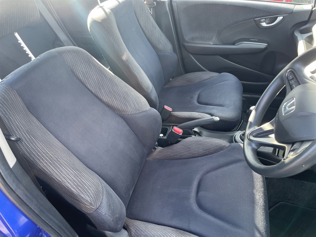 Used Honda Jazz 2011 for sale - 76161625: Photo 9