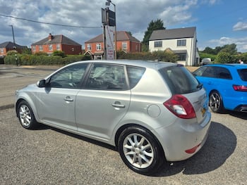 Used Kia Ceed 2011 for sale - 79636648: Photo