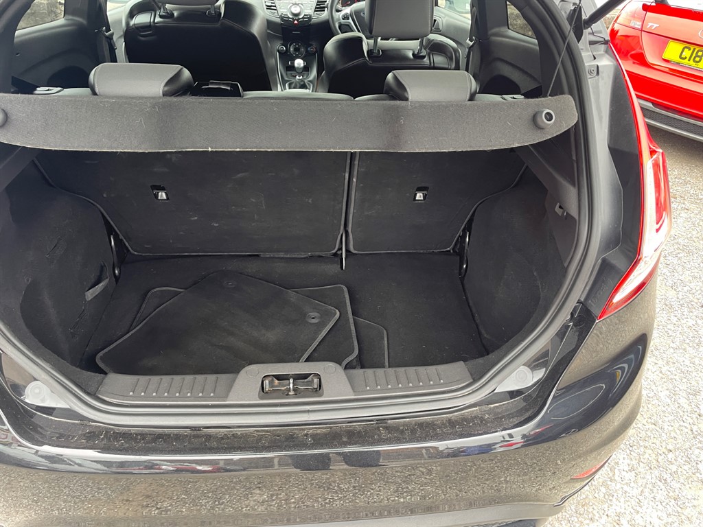 Used Ford Fiesta 2014 for sale - 76302561: Photo 11