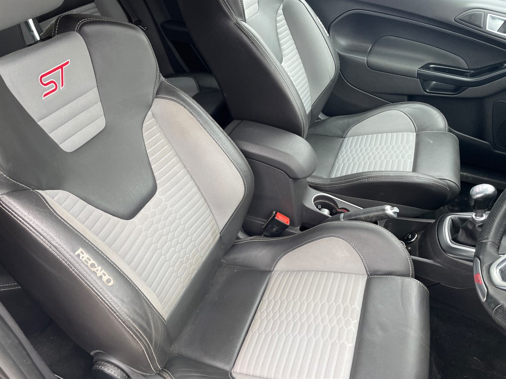 Used Ford Fiesta 2014 for sale - 76302561: Photo 9