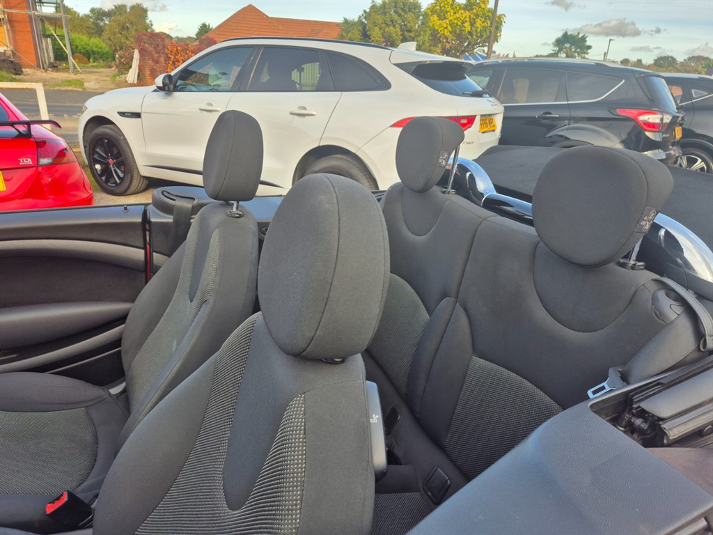 Used MINI Convertible 2013 for sale - 76415434: Photo 9