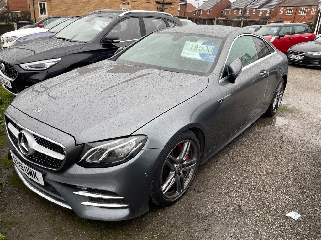 Used Mercedes-Benz 300 2019 for sale - 76580425: Photo 1