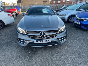 Used Mercedes-Benz 300 2019 for sale - 76580425: Photo