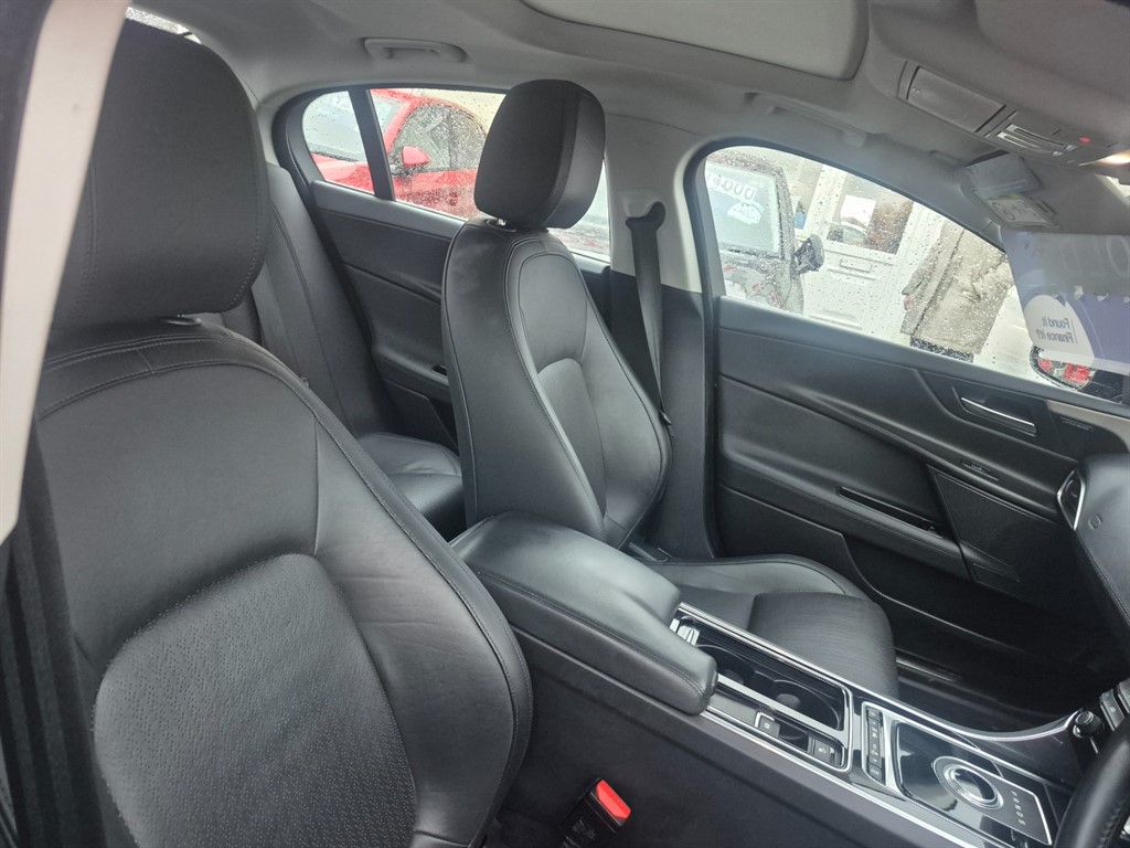 Used Jaguar XJ 2017 for sale - 77519532: Photo 8