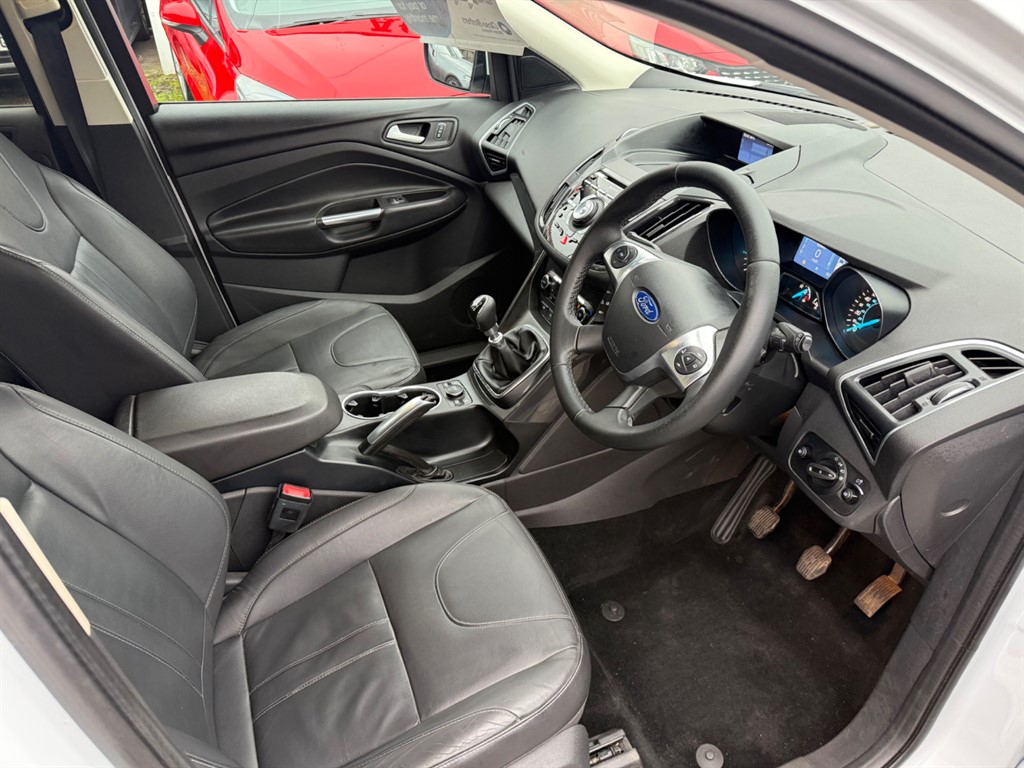 Used Ford Kuga 2015 for sale - 77420685: Photo 7