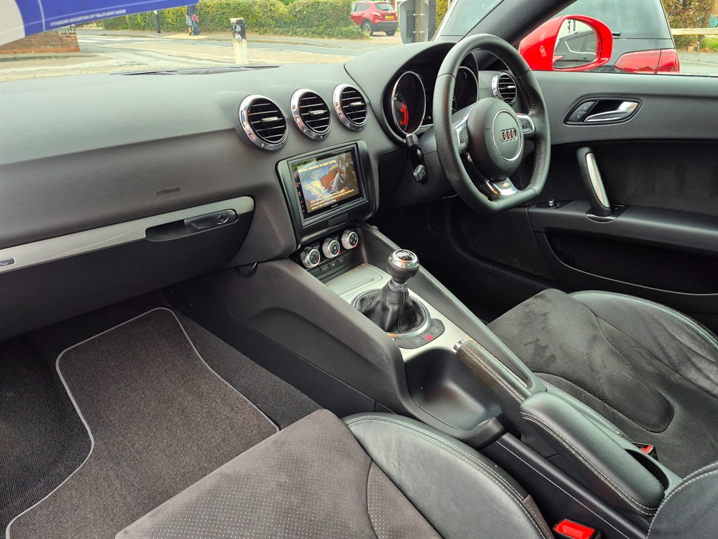 Used Audi TT 2011 for sale - 76172521: Photo 19