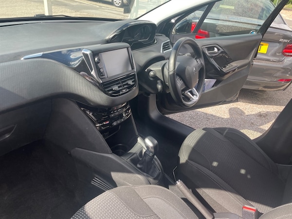 Used Peugeot 208 2019 for sale - 75692205: Photo 14