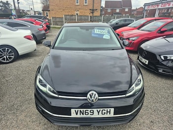 Used Volkswagen Golf 2019 for sale - 77592458: Photo