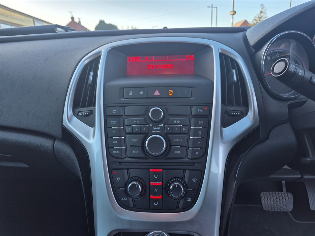 Used Vauxhall Astra 2011 for sale - 76696708: Photo 11