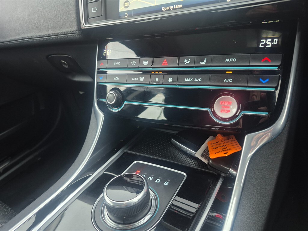 Used Jaguar XE 2017 for sale - 77563464: Photo 17