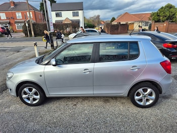 Used Skoda Fabia 2010 for sale - 77877902: Photo
