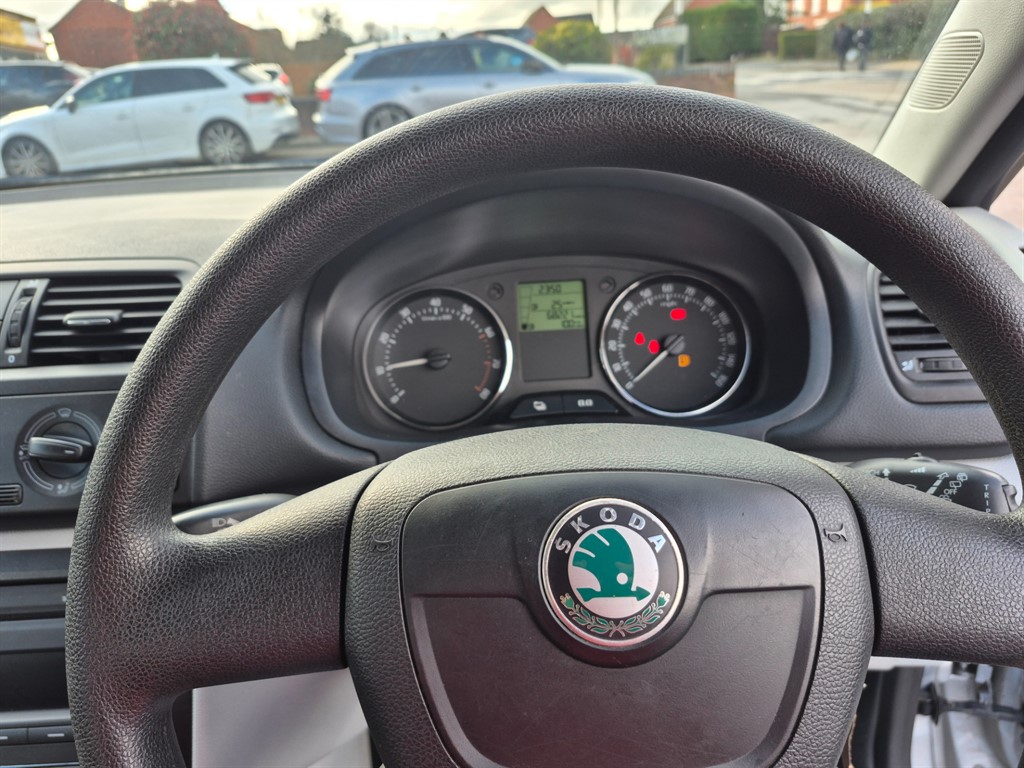 Used Skoda Fabia 2010 for sale - 77877902: Photo 9