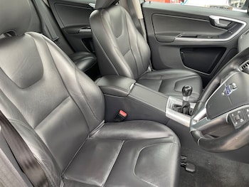 Used Volvo XC60 2017 for sale - 77848388: Photo