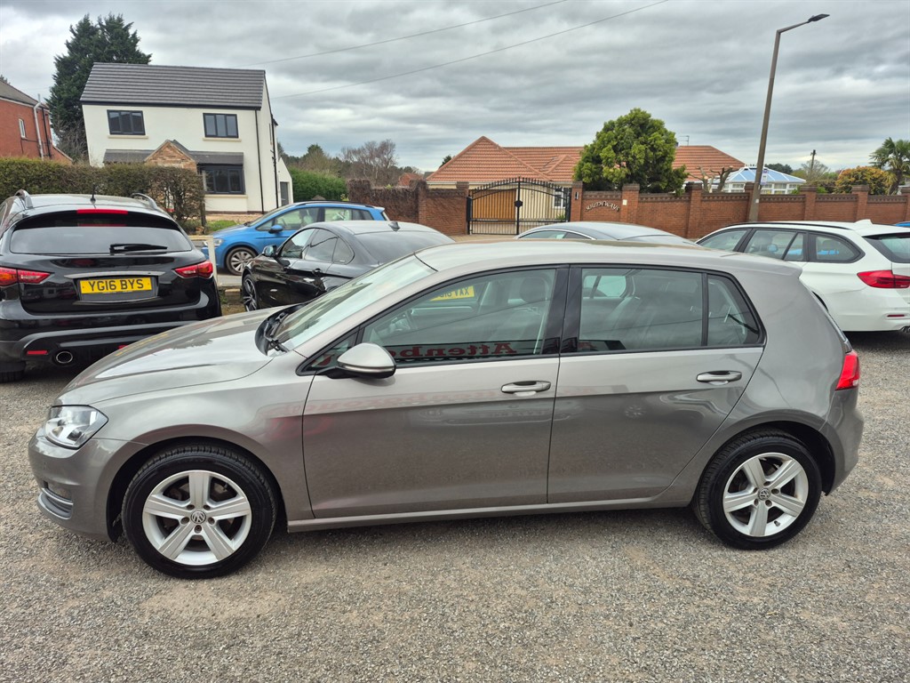 Used Volkswagen Golf 2016 for sale - 78000575: Photo 4