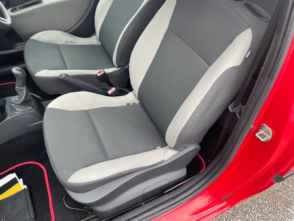 Used Renault Clio 2009 for sale - 76428409: Photo 12