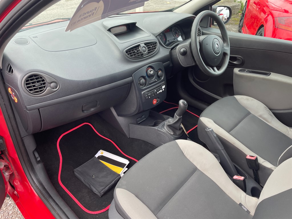 Used Renault Clio 2009 for sale - 76428409: Photo 13