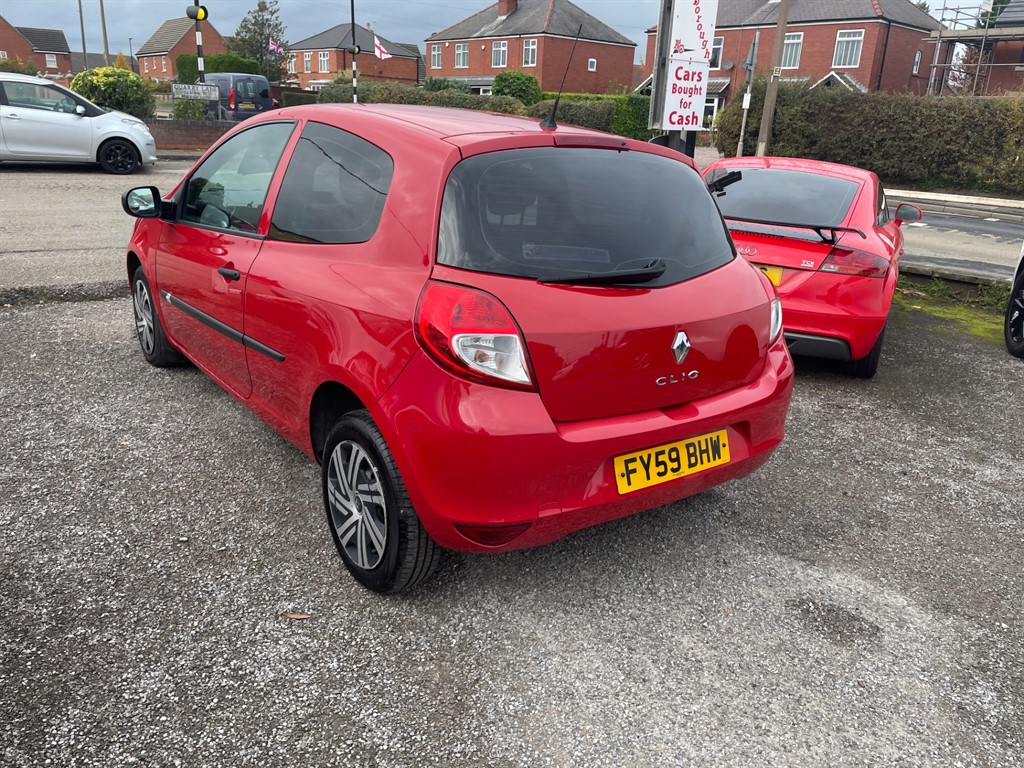 Used Renault Clio 2009 for sale - 76428409: Photo 4