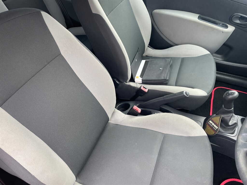 Used Renault Clio 2009 for sale - 76428409: Photo 8