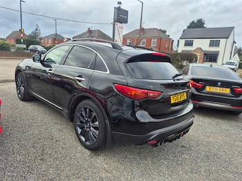 Used Infiniti QX70 2016 for sale - 77848352: Photo