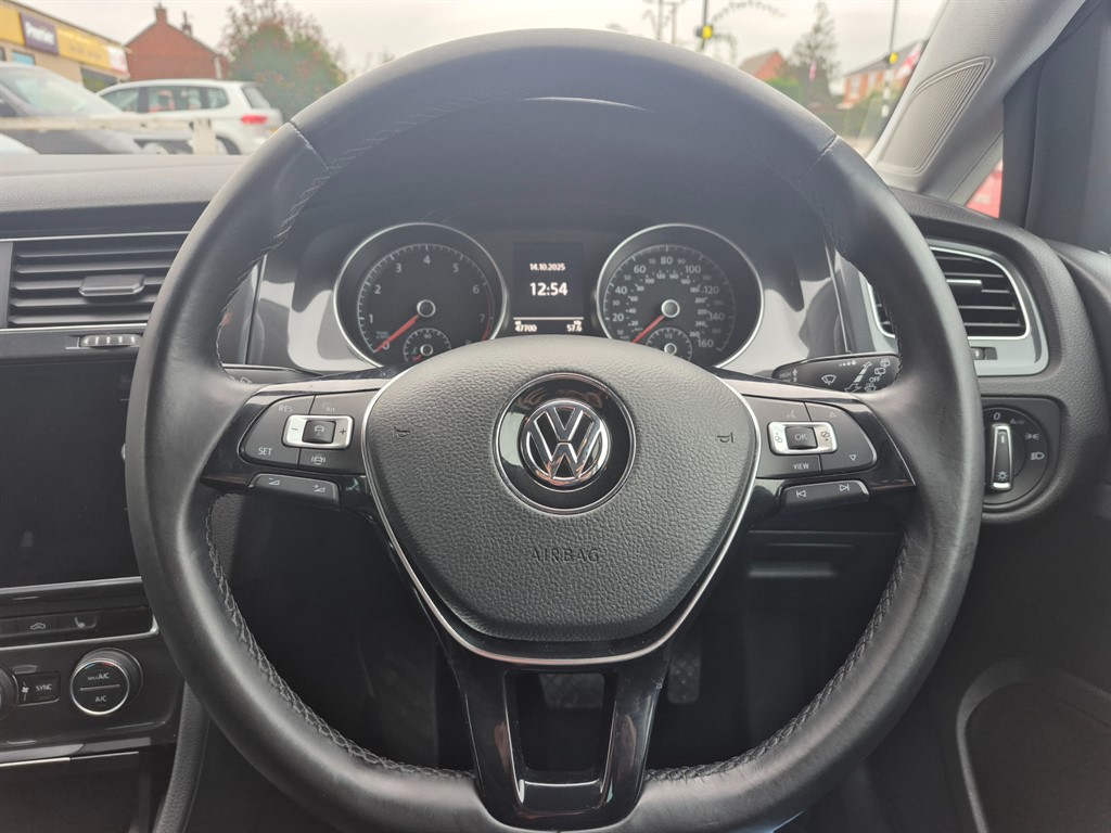Used Volkswagen Golf 2019 for sale - 76161665: Photo 10