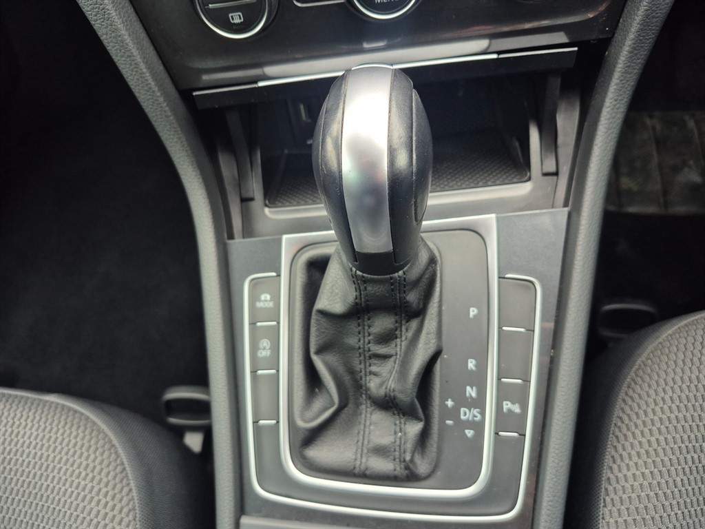 Used Volkswagen Golf 2019 for sale - 76161665: Photo 15