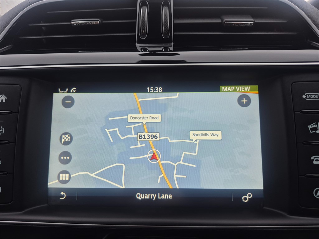 Used Jaguar XE 2017 for sale - 77619523: Photo 16