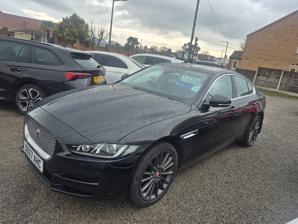Used Jaguar XE 2017 for sale - 77619523: Photo 3