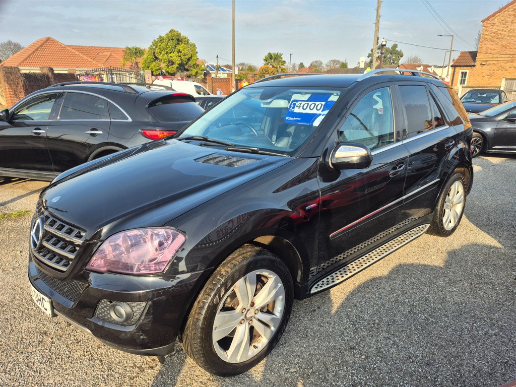 Used Mercedes-Benz M Class 2010 for sale - 77951000: Photo 3