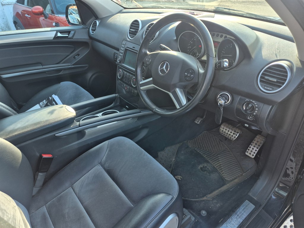 Used Mercedes-Benz M Class 2010 for sale - 77951000: Photo 6