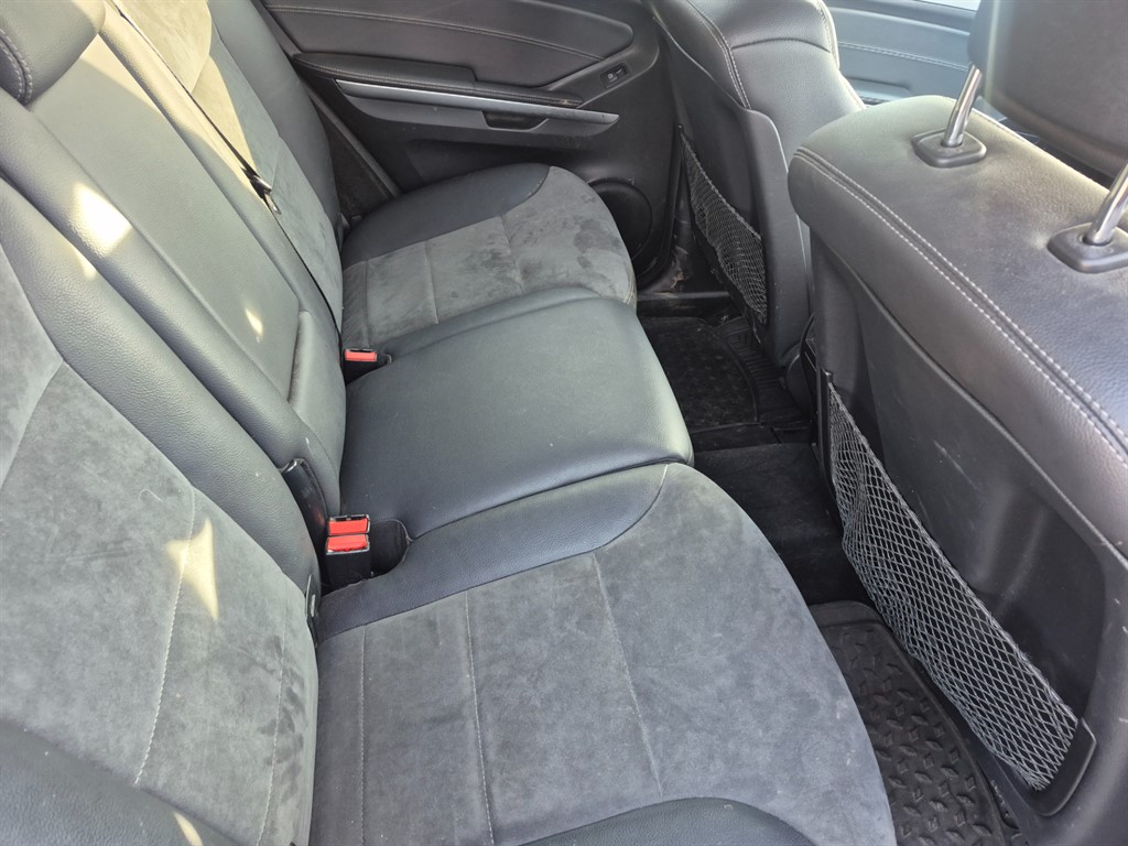 Used Mercedes-Benz M Class 2010 for sale - 77951000: Photo 9