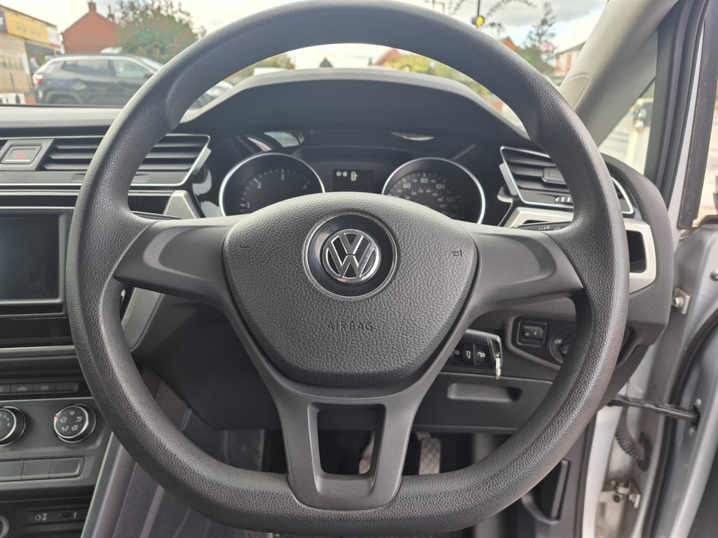 Used Volkswagen Touran 2017 for sale - 76366700: Photo 12