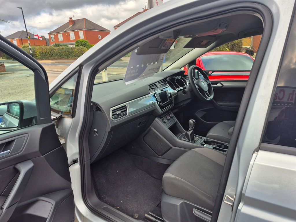 Used Volkswagen Touran 2017 for sale - 76366700: Photo 17