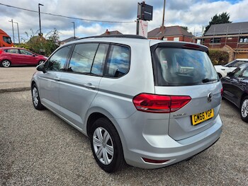 Used Volkswagen Touran 2017 for sale - 76366700: Photo