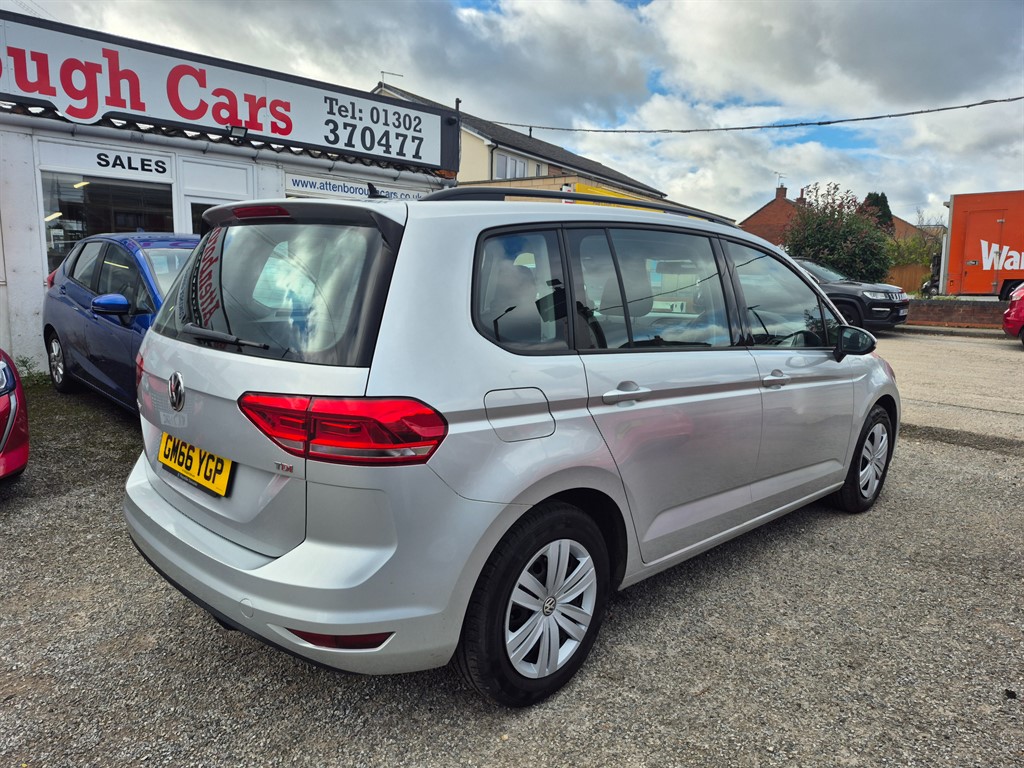 Used Volkswagen Touran 2017 for sale - 76366700: Photo 5