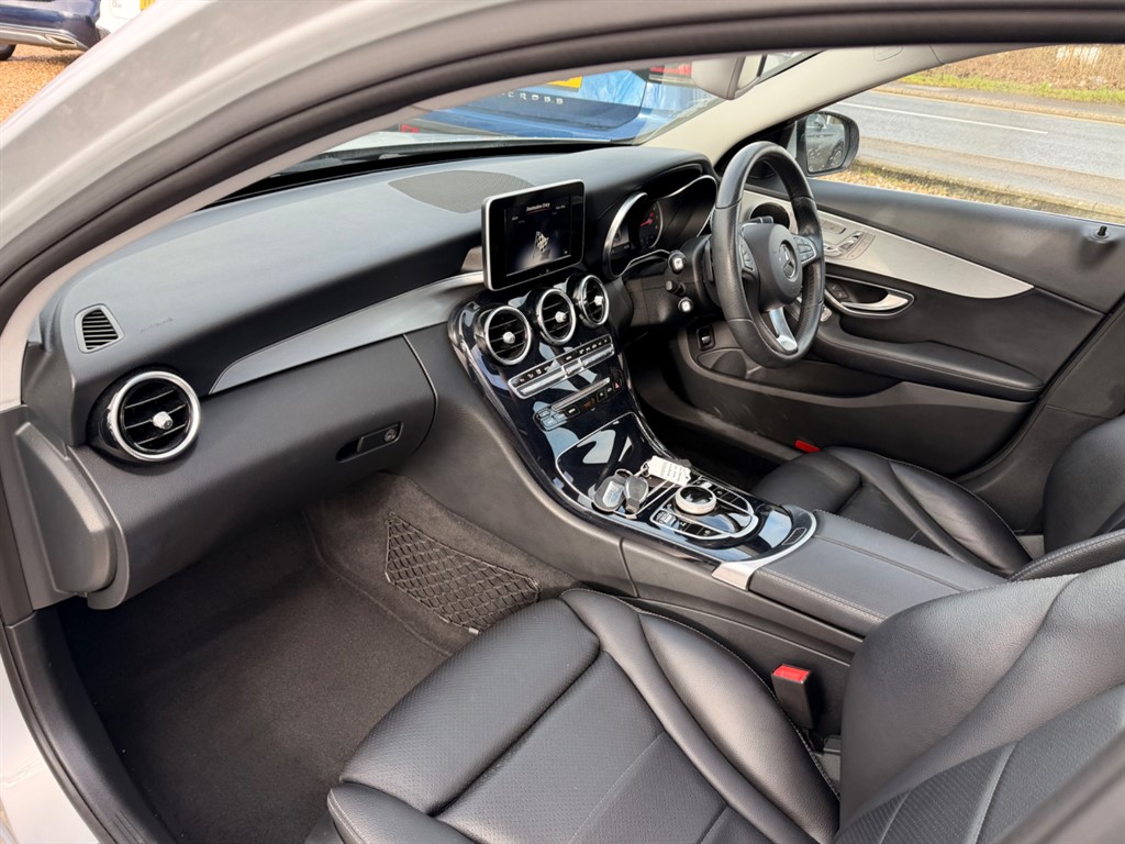Used Mercedes-Benz C Class 2017 for sale - 77698919: Photo 10