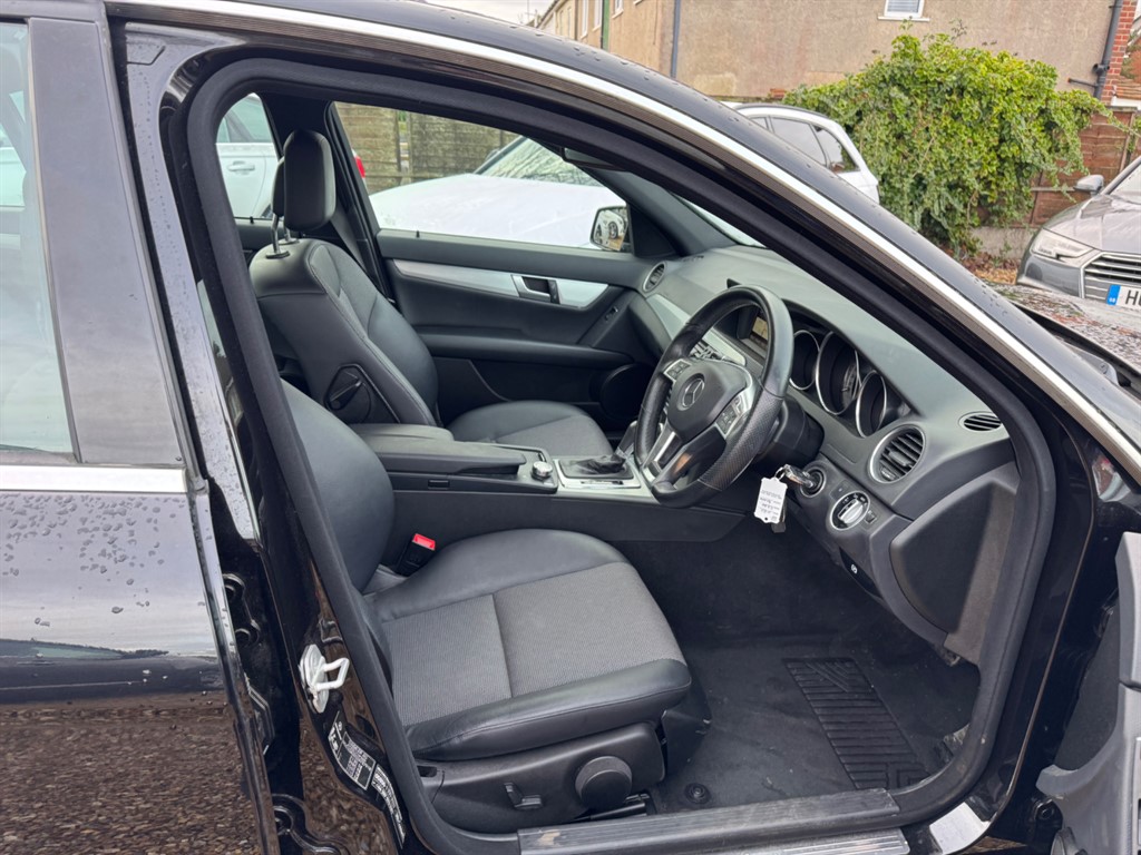 Used Mercedes-Benz C Class 2013 for sale - 77137957: Photo 10