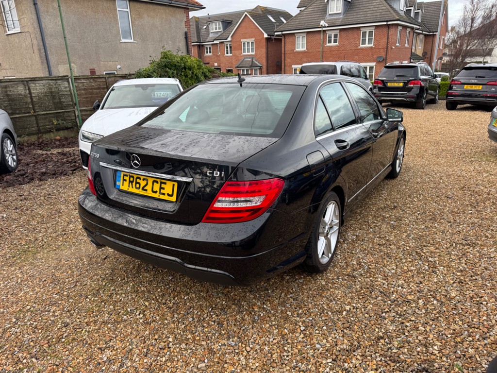 Used Mercedes-Benz C Class 2013 for sale - 77137957: Photo 3