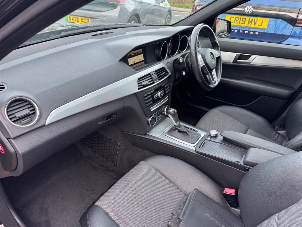 Used Mercedes-Benz C Class 2013 for sale - 77137957: Photo 6